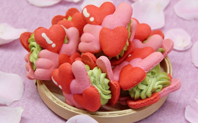 �R����Macaron